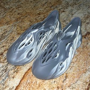 Grey & white foam runner style shoes. Men’s 9.5